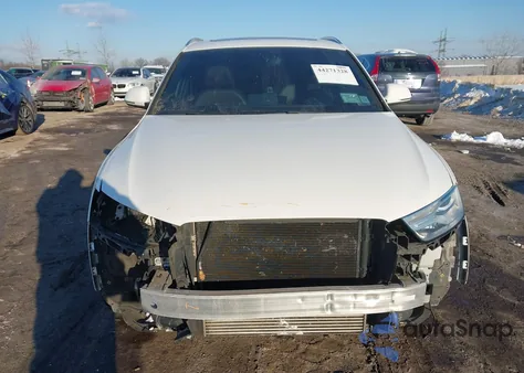 2018 Audi Q3 2.0T Premium/2.0T Sport Premium z USA, uszkodzony, nr VIN WA1ECCFS8JR015960